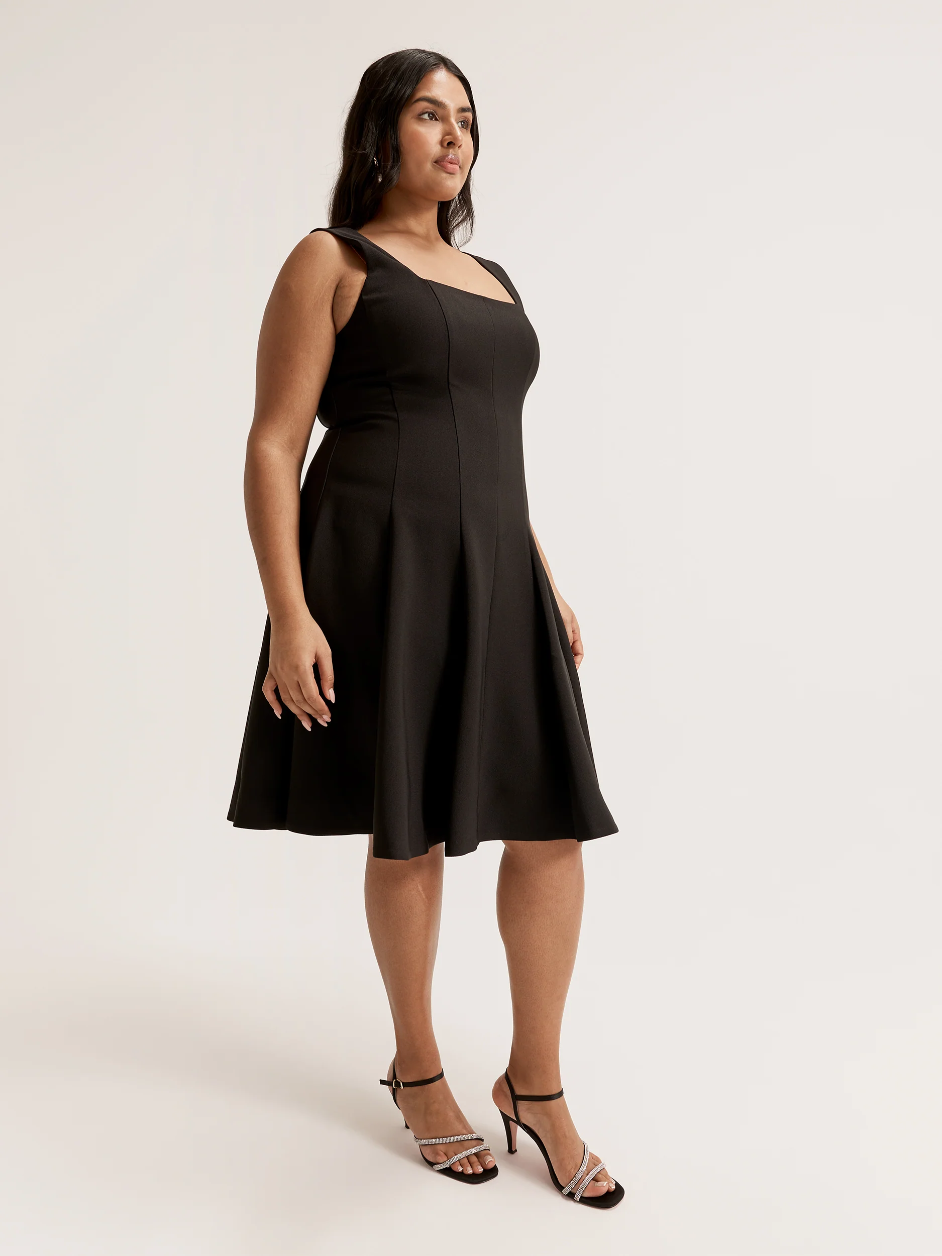 Barcelona Flippy Dress - Image 3