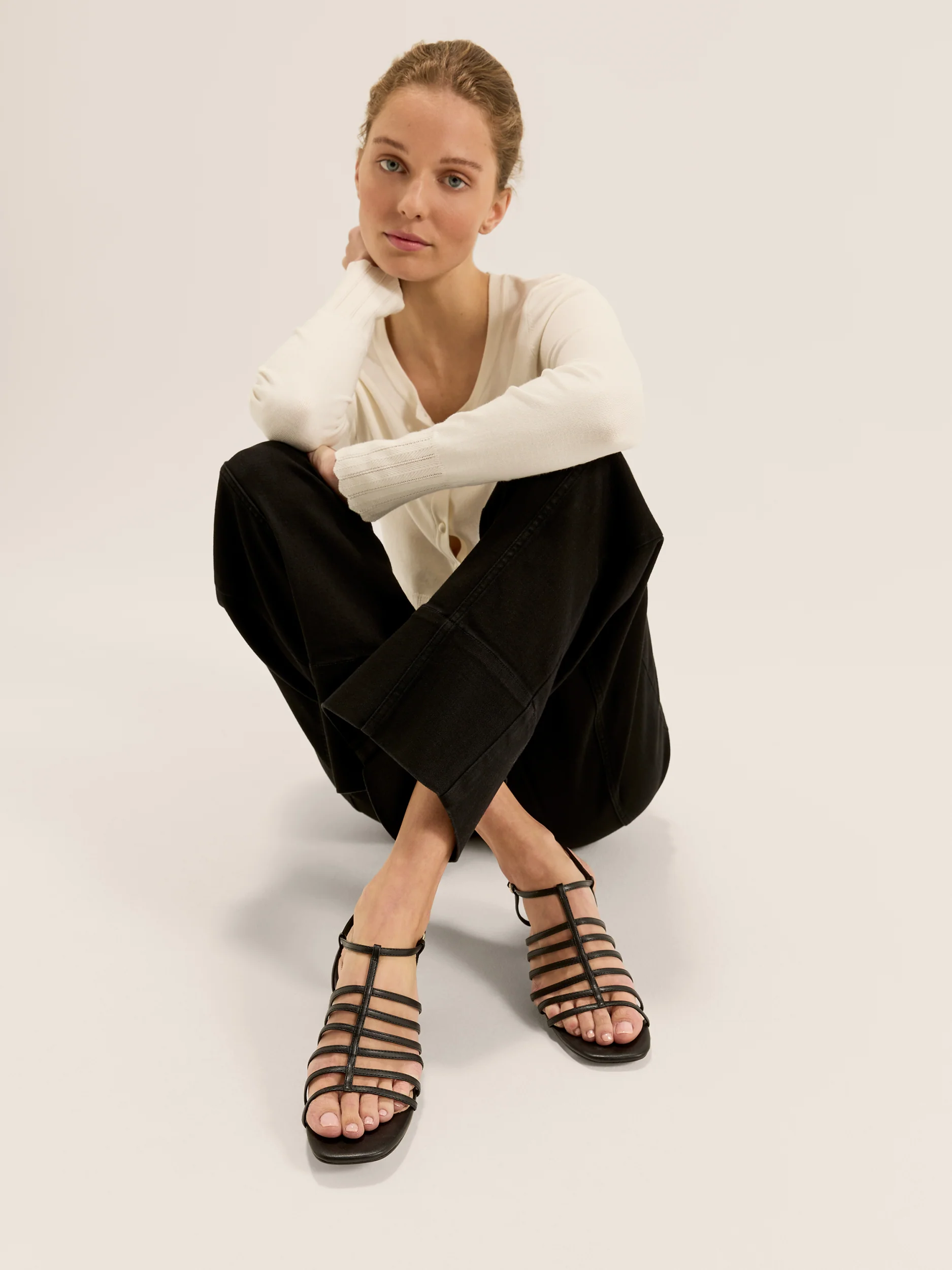 Cynthia Heel - Image 3