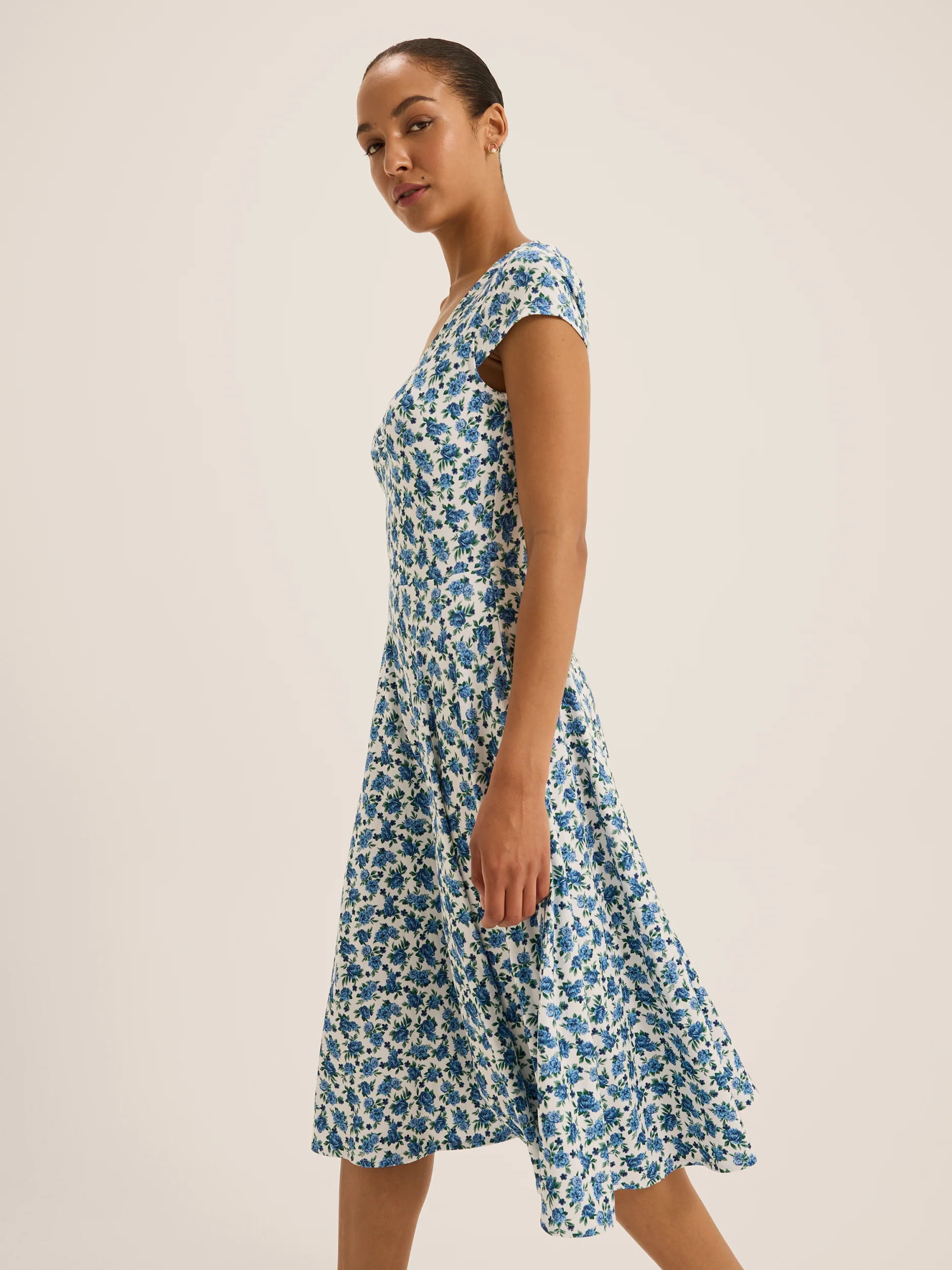Diana Jersey Dress - Image 3