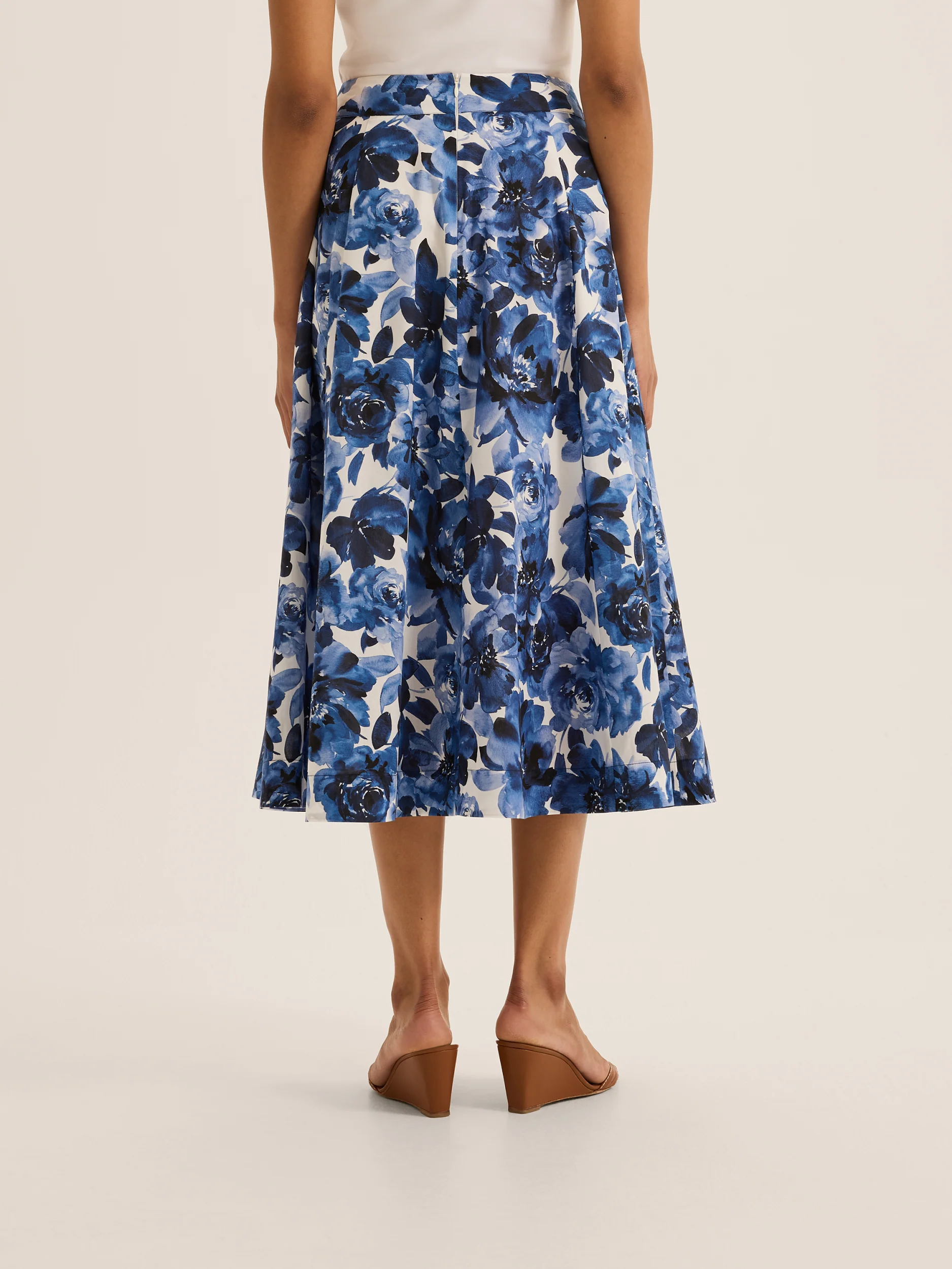 Elizabeth Midi Skirt - Image 7
