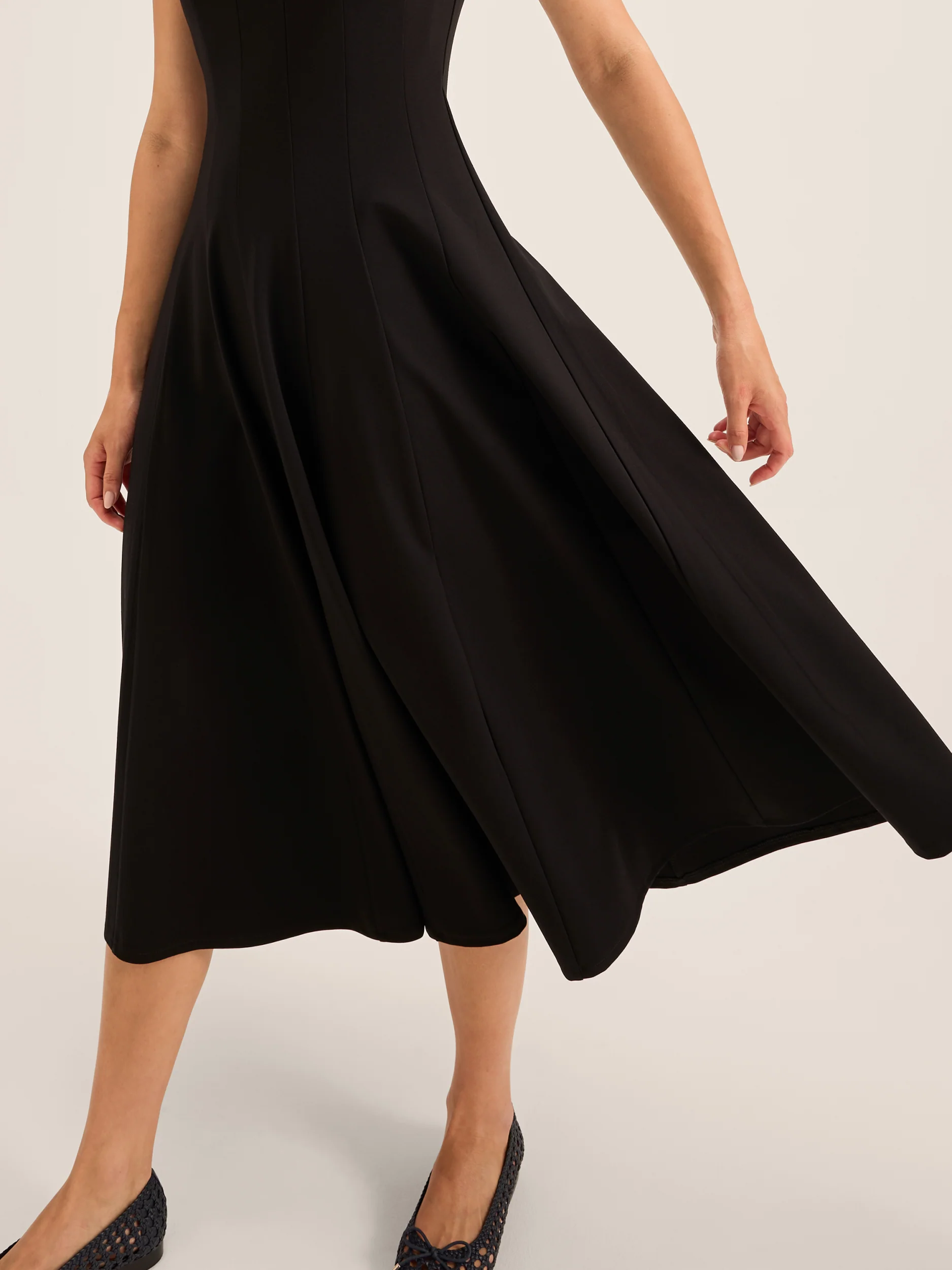 Elodie Midi Dress - Image 4