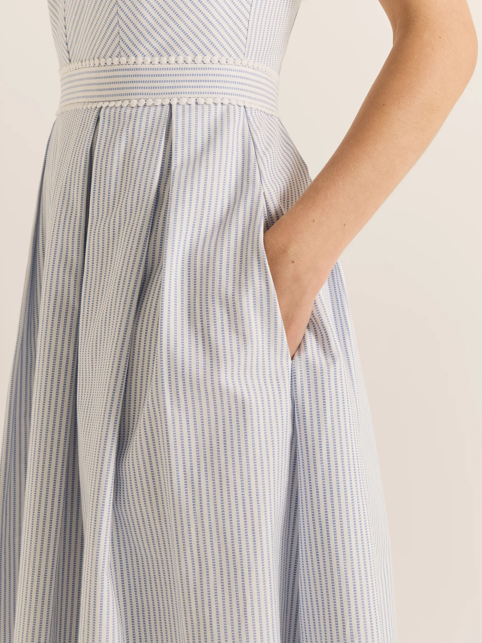 Eve Stripe Sundress - Image 4