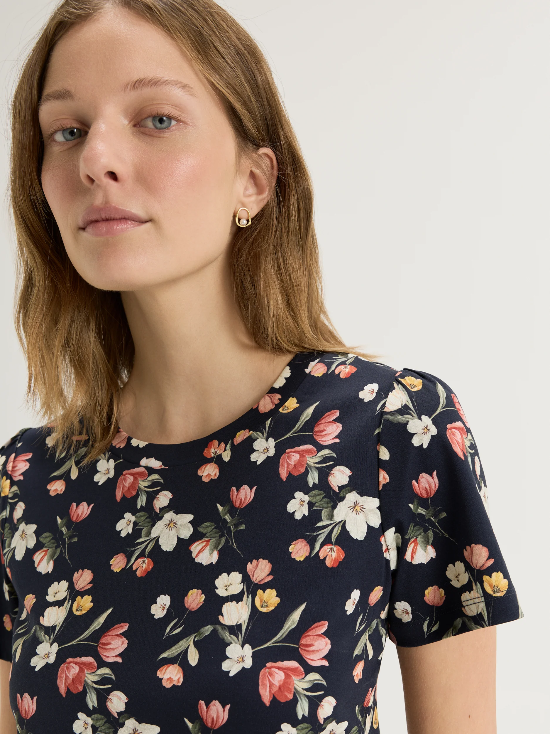 Gardenia Tee - Image 4