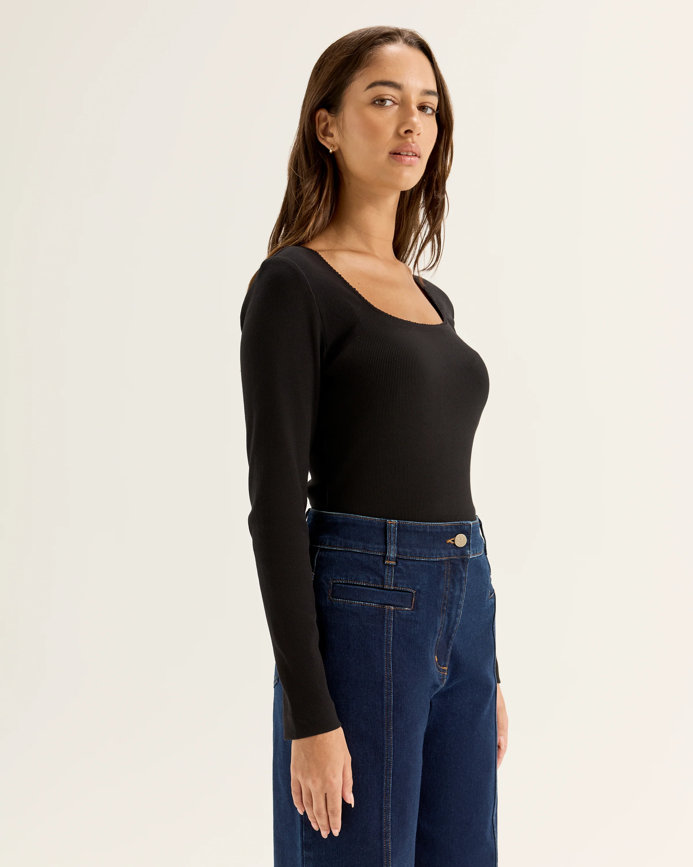 Gia Top - Image 2