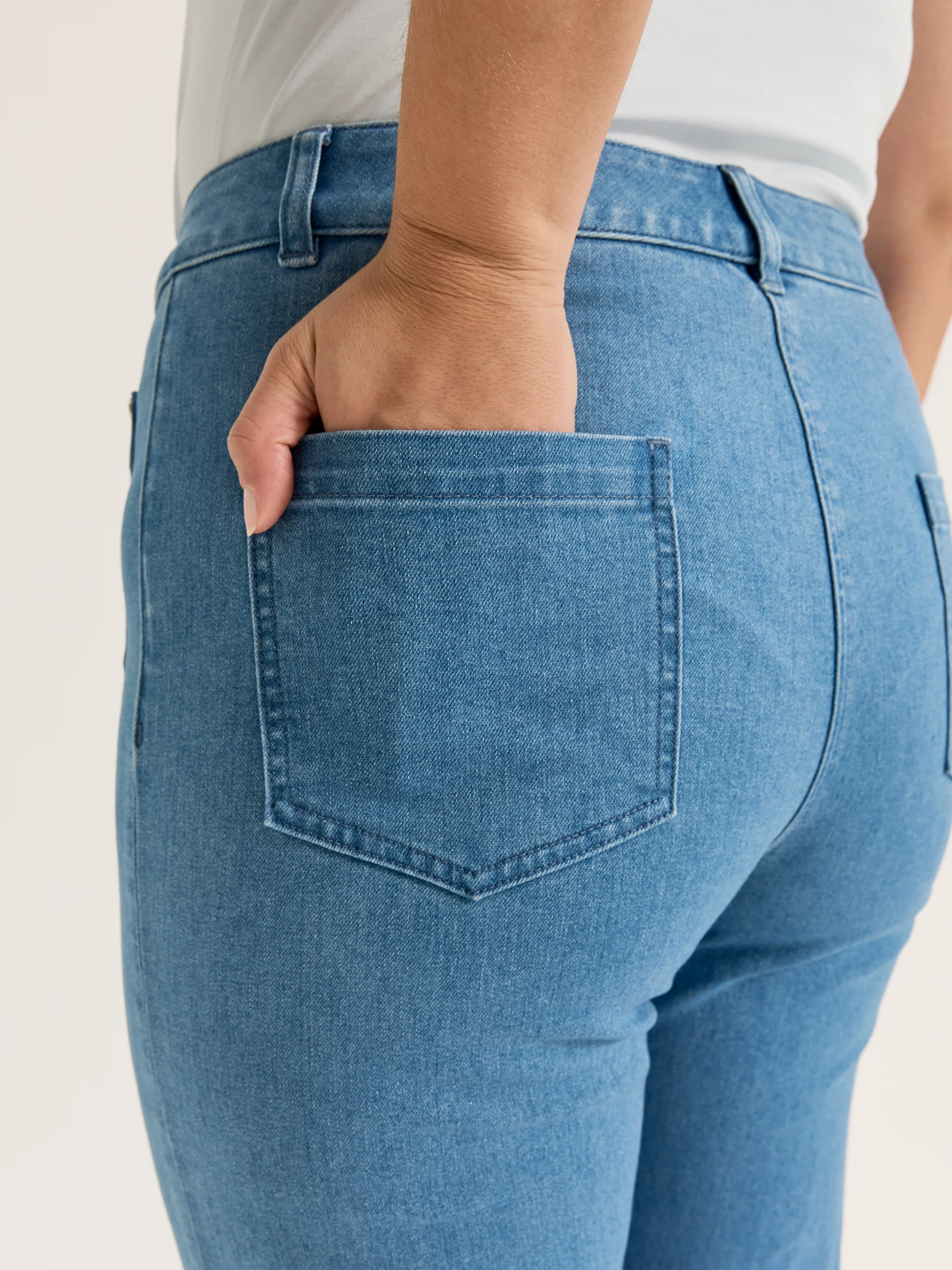 Jagger Cropped Jean - Image 6