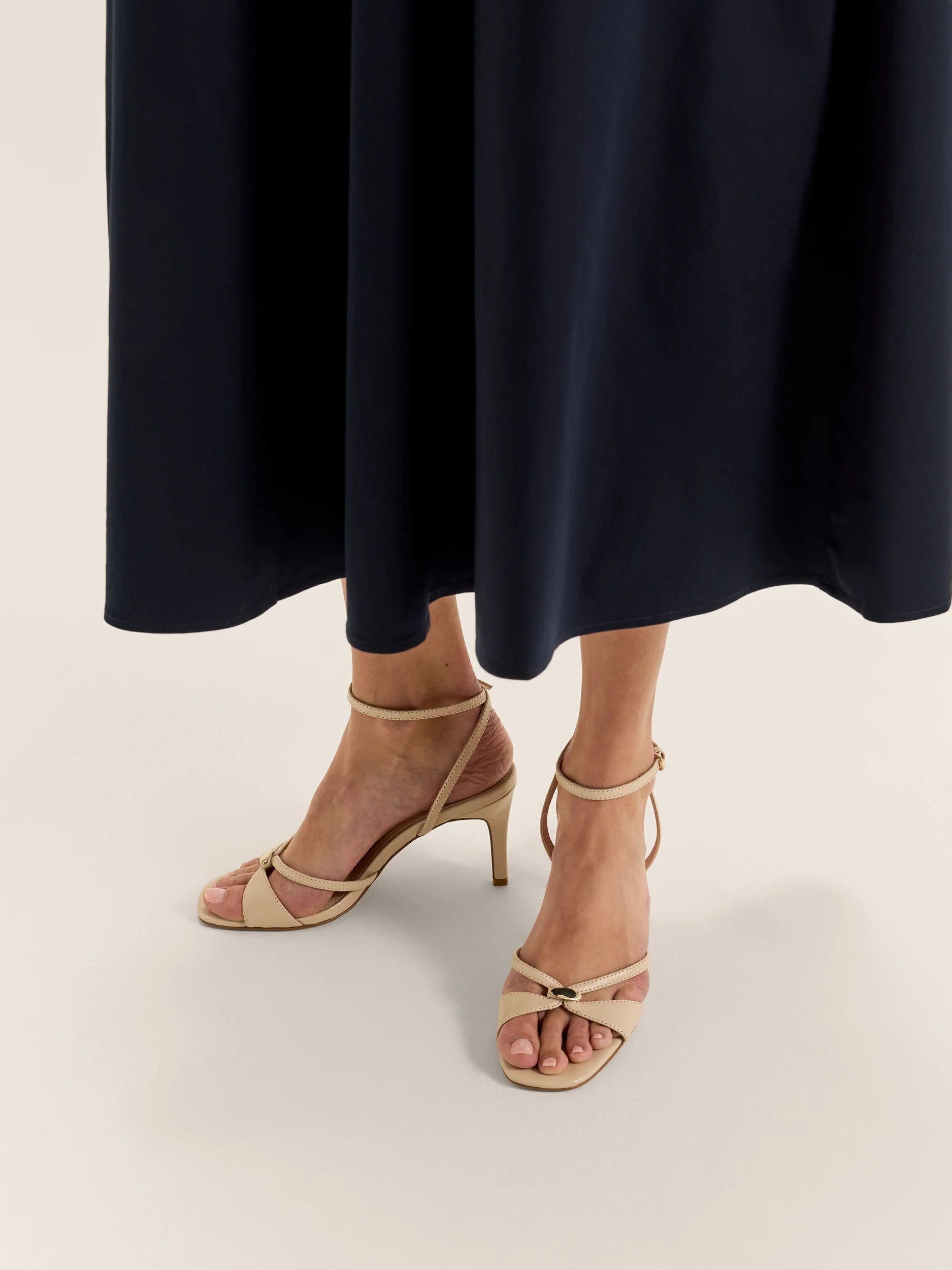Kristin Heel - Image 3