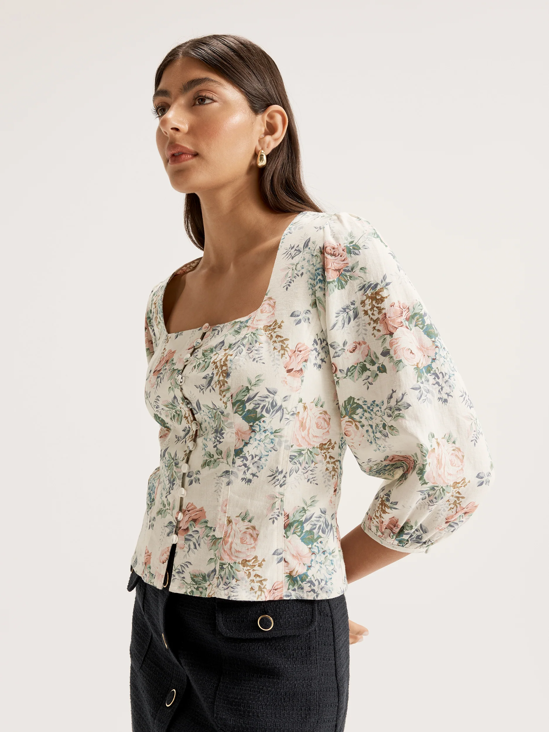 La Belle Blouse - Image 4