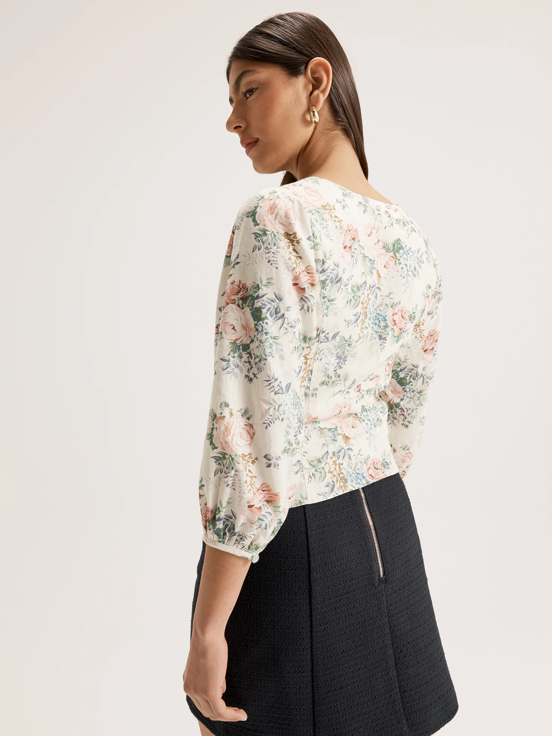 La Belle Blouse - Image 5
