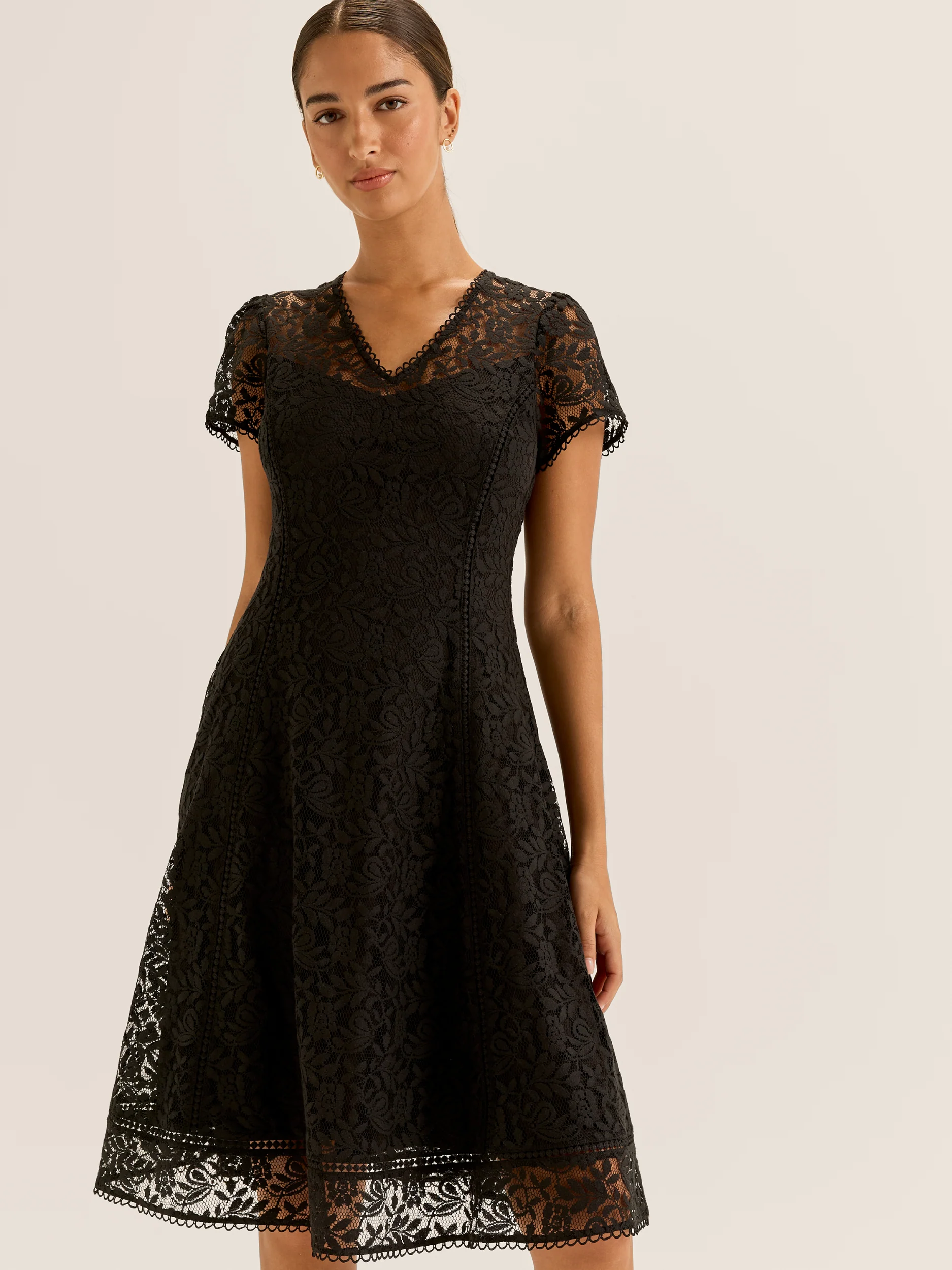 Lady Lacie Dress - Image 4