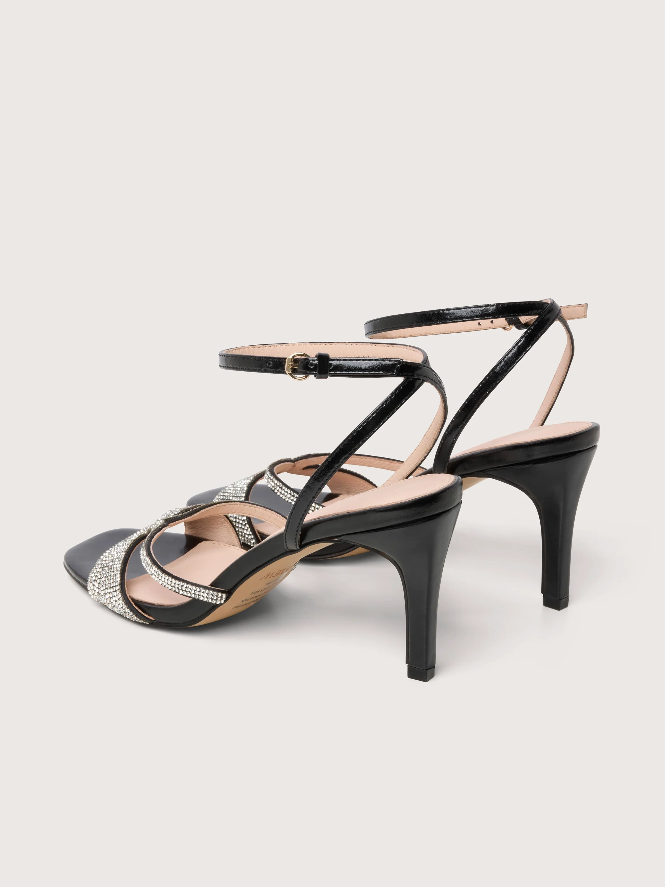 Liza Heel - Image 3