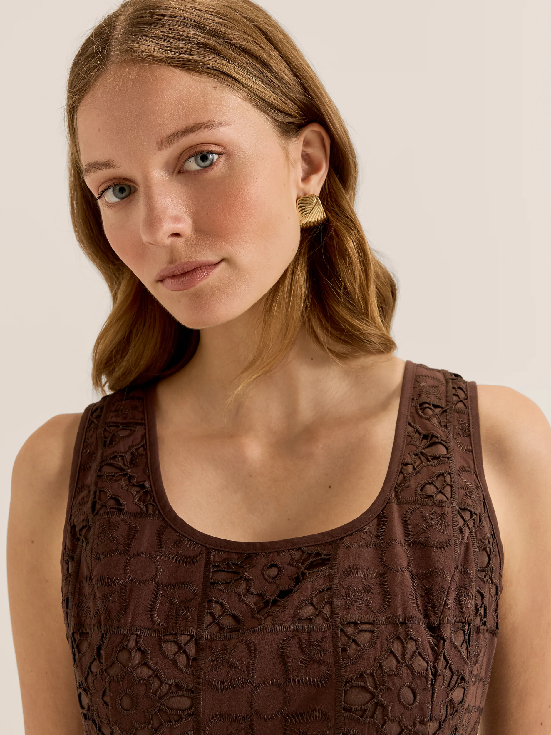 Noosa Lace Midi Dress - Image 4