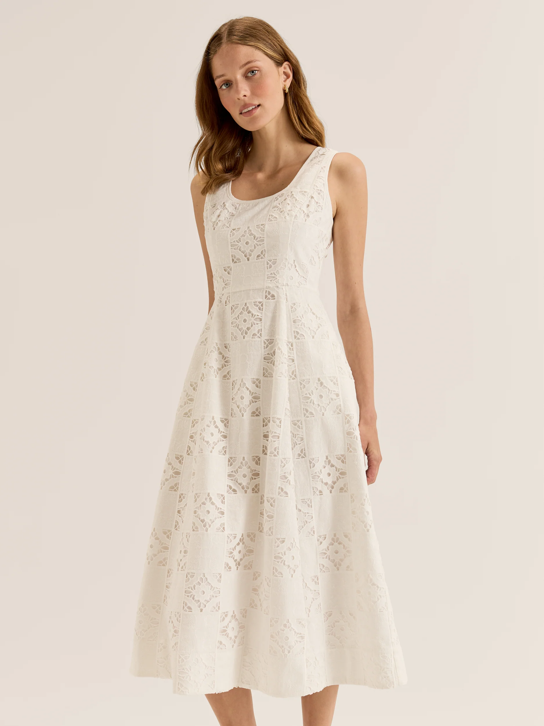 Noosa Lace Midi Dress - Image 3