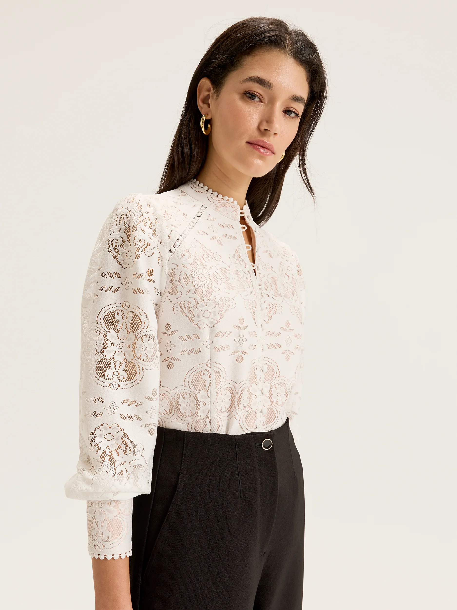Nostalgia Lace Blouse - Image 5