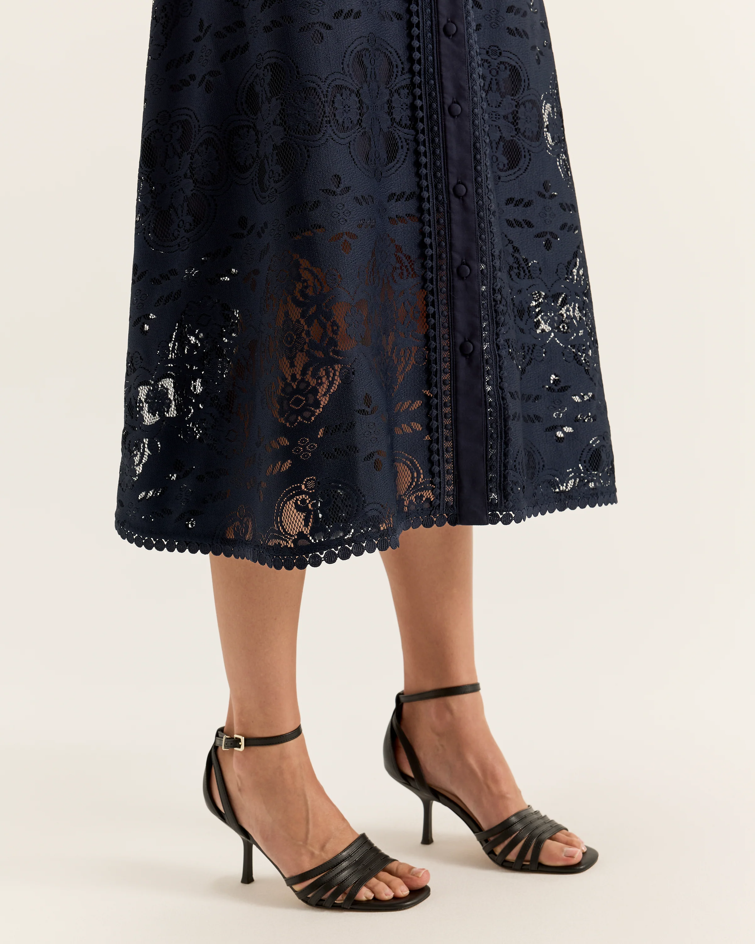 Nostalgia Lace Shirtdress - Image 4