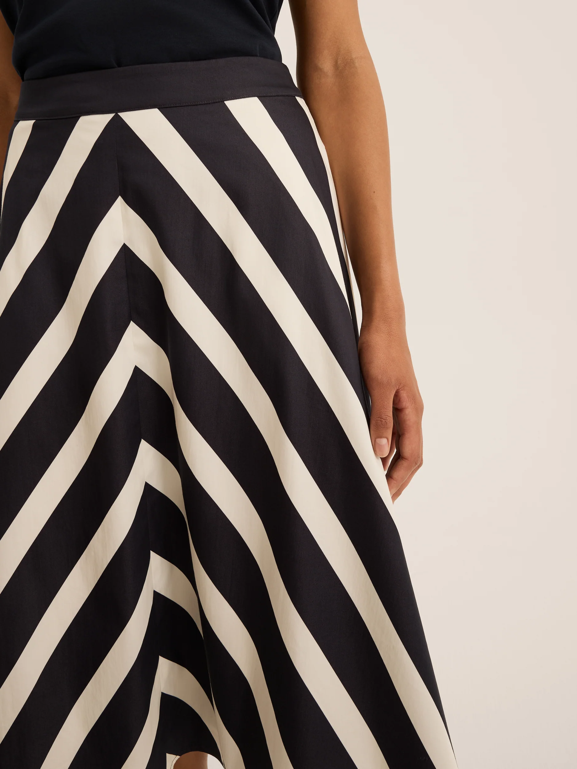 Umbrella Stripe Midi Skirt - Image 3